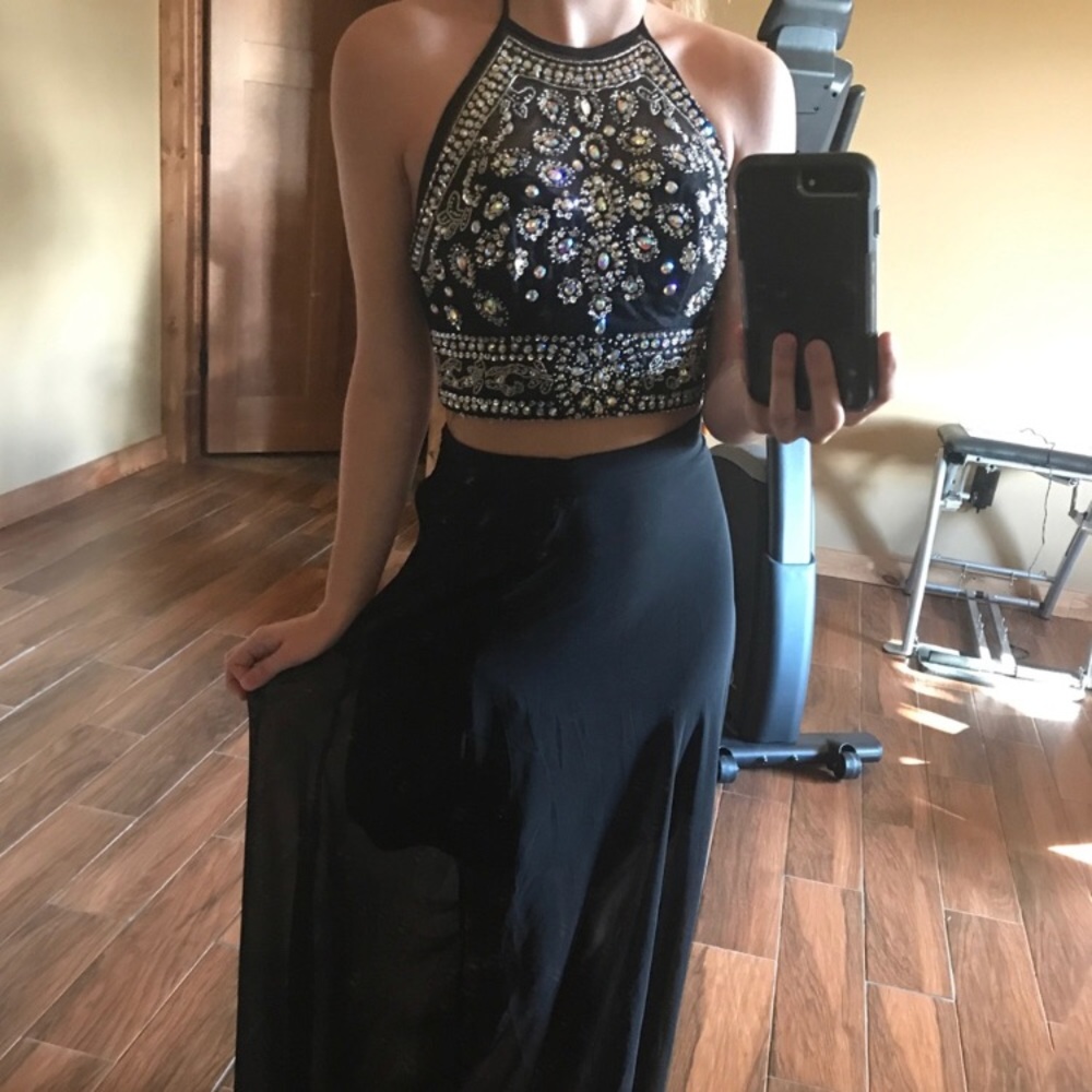 Prom Dress - Picture 2 of 5